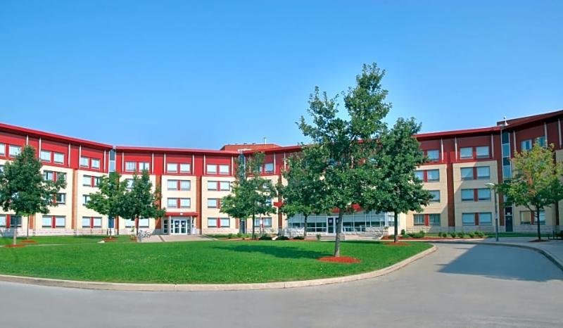 Residence & Conference Centre - Oakville Bagian luar foto